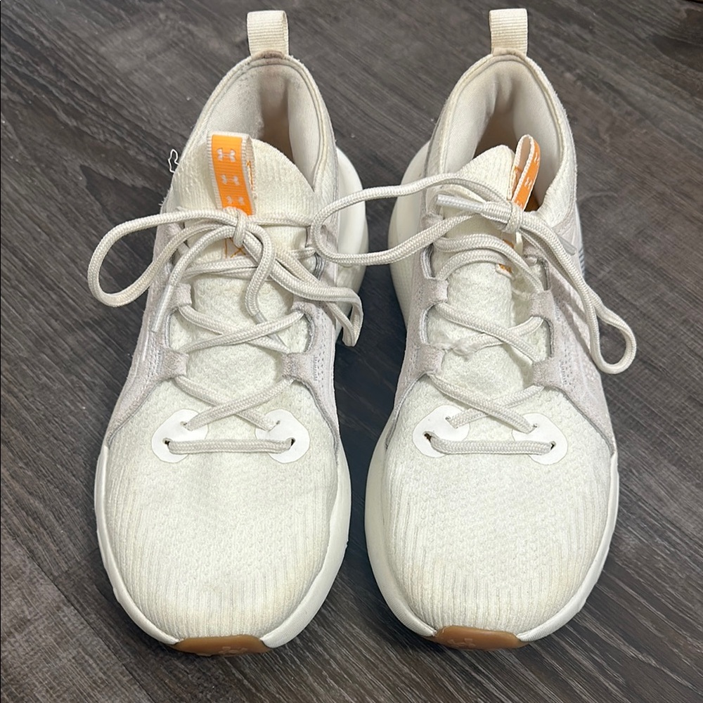 Under Armour Sneakers Women’s 9/Mens 7